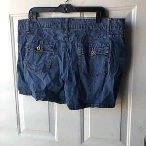 EUC Faded Glory Jean Shorts size 18